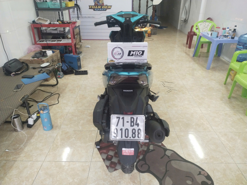 Độ đèn nâng cấp ánh sáng Titan M10 Ultra V2 cho xe AB125